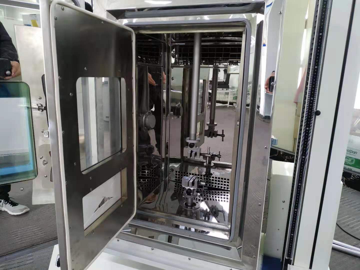 恒温恒湿拉伸试验机